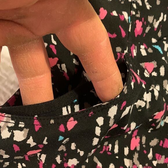 Infinity scrub top by Cherokee, XS, great condition - Picture 4 of 6